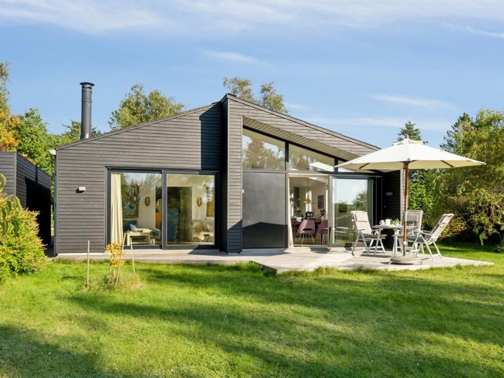 Zahrada ubytování Holiday Home Annlisa - 750m from the sea by Interhome