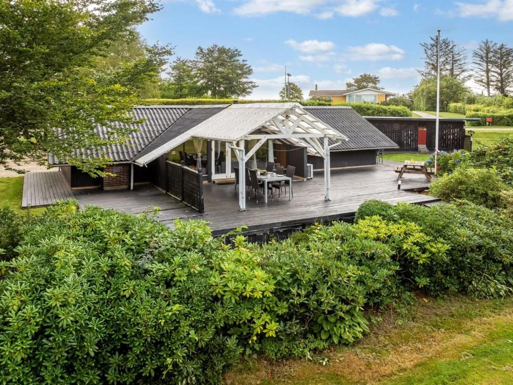 Κήπος έξω από το Holiday Home Jantje - 500m to the fjord by Interhome