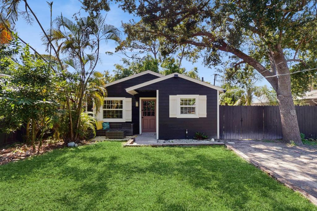 Zahrada ubytování Its All There in Black and White