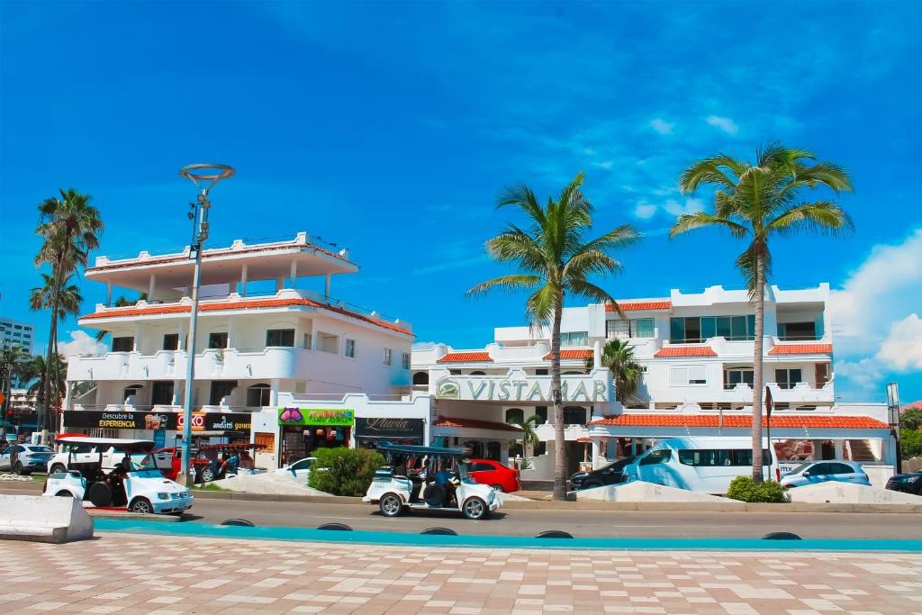 vista frontal hotel vista mar mazatlan