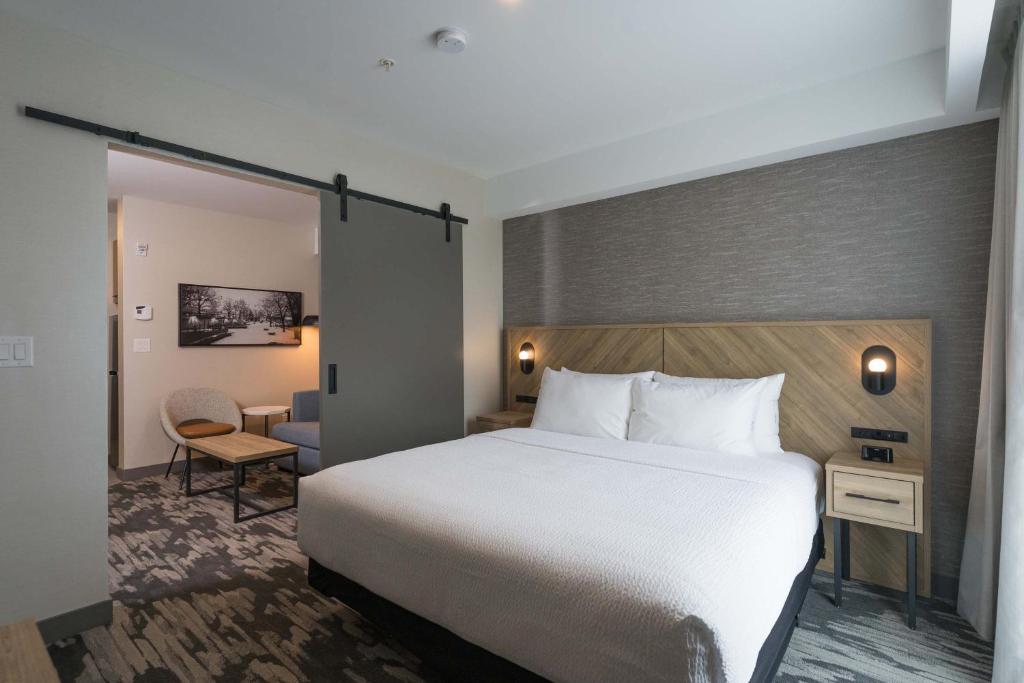 Sandman Signature Winnipeg Airport Hotel & Suites - Resim 35