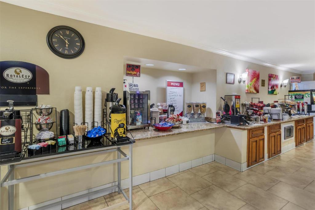 Best Western Plus Pleasanton Inn photo