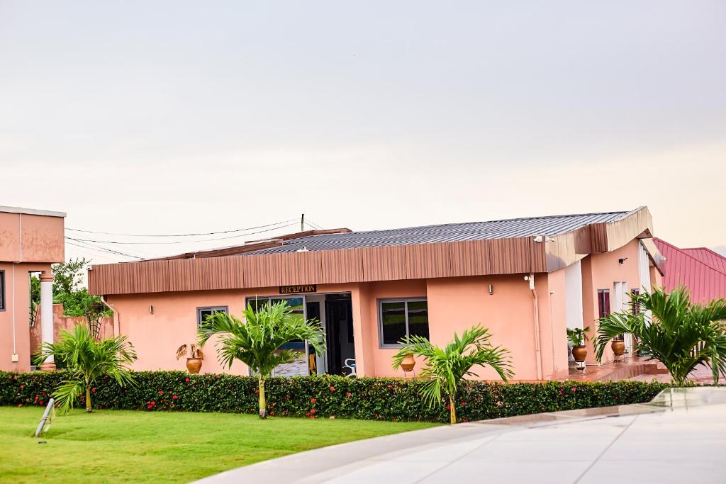 Φωτογραφία από το άλμπουμ του JLK Guest House & Events Centre σε Koforidua