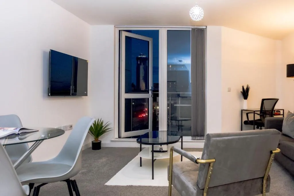 CENTRAL Luxury 2BR Apartment Manchester