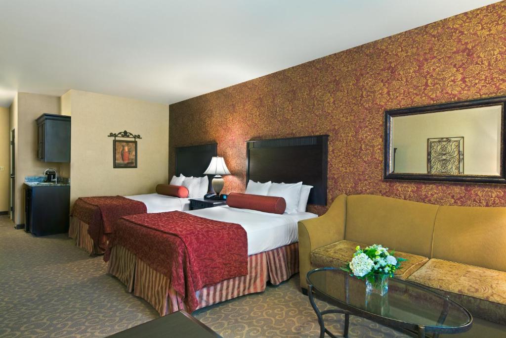 Oxford Suites Boise - 