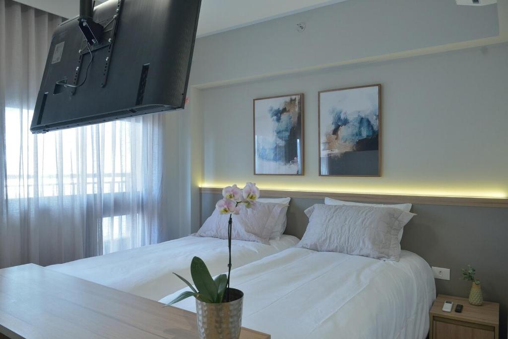 Postel nebo postele na pokoji v ubytování Atmosfera 360 - 202