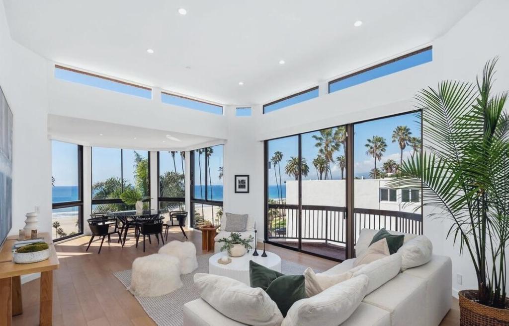 Photo inspiration: Gallery Detail: Two Bedroom Penthouse Condo In Santa Monica Los Angeles Preços