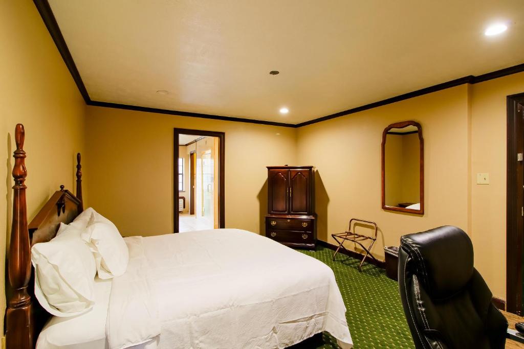 OYO Pinewood Inn & Suites Silsbee - Koningin Suite