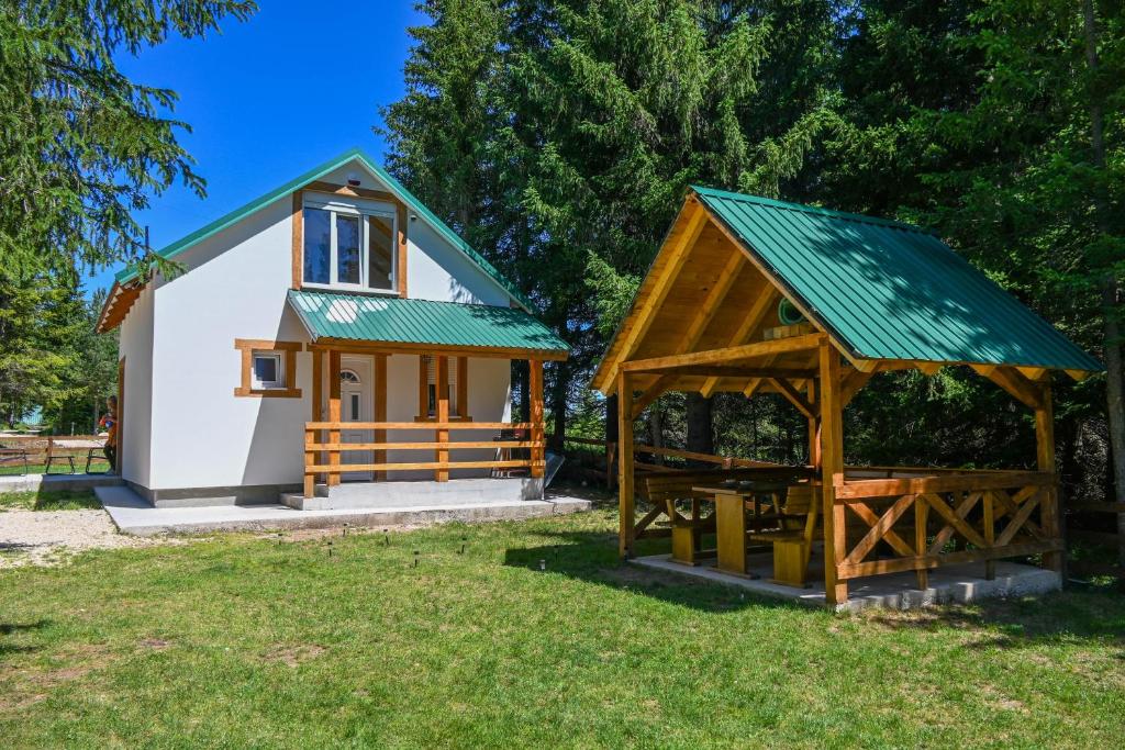 扎布利亚克Mountain Majesty的相册照片