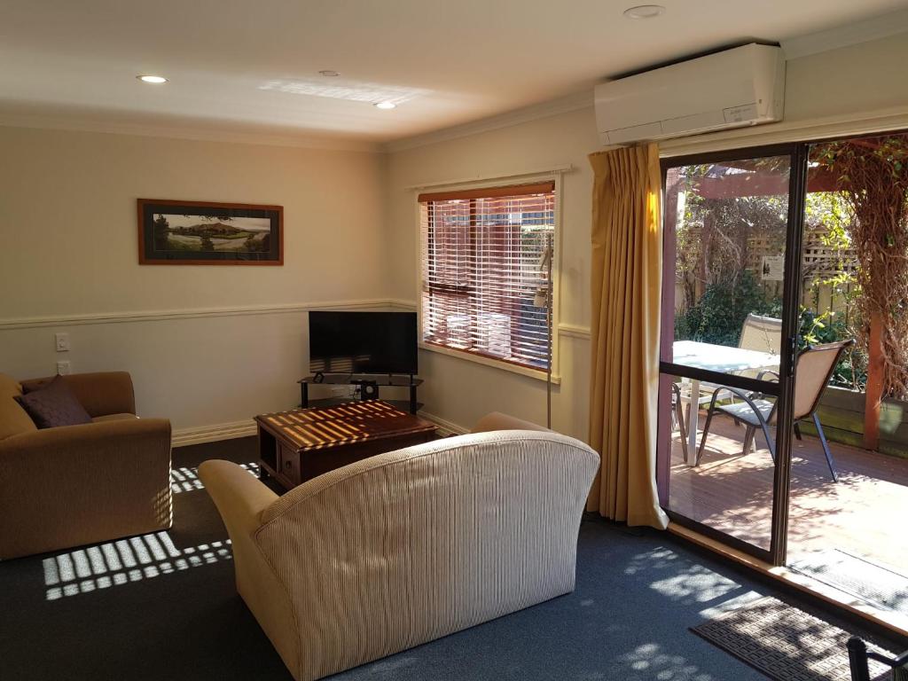 Alpine Springs Motel - Resim 5