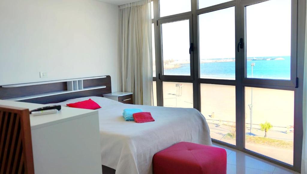 Φωτογραφία από το άλμπουμ του Moderno apartamento frente a la playa σε Piriápolis