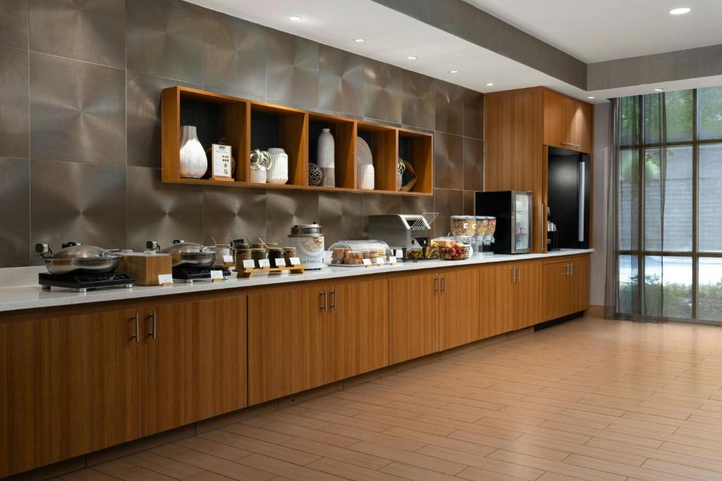 SpringHill Suites by Marriott Downtown Chattanooga/Cameron Harbor photo