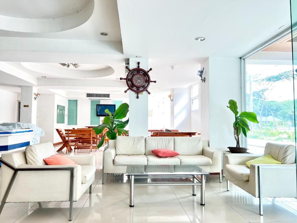 BT Grand Condotel - Resim 3