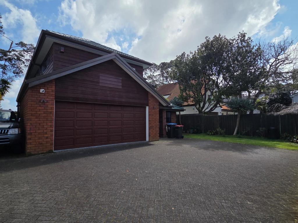 Rooms in an Epsom House - Resim 7