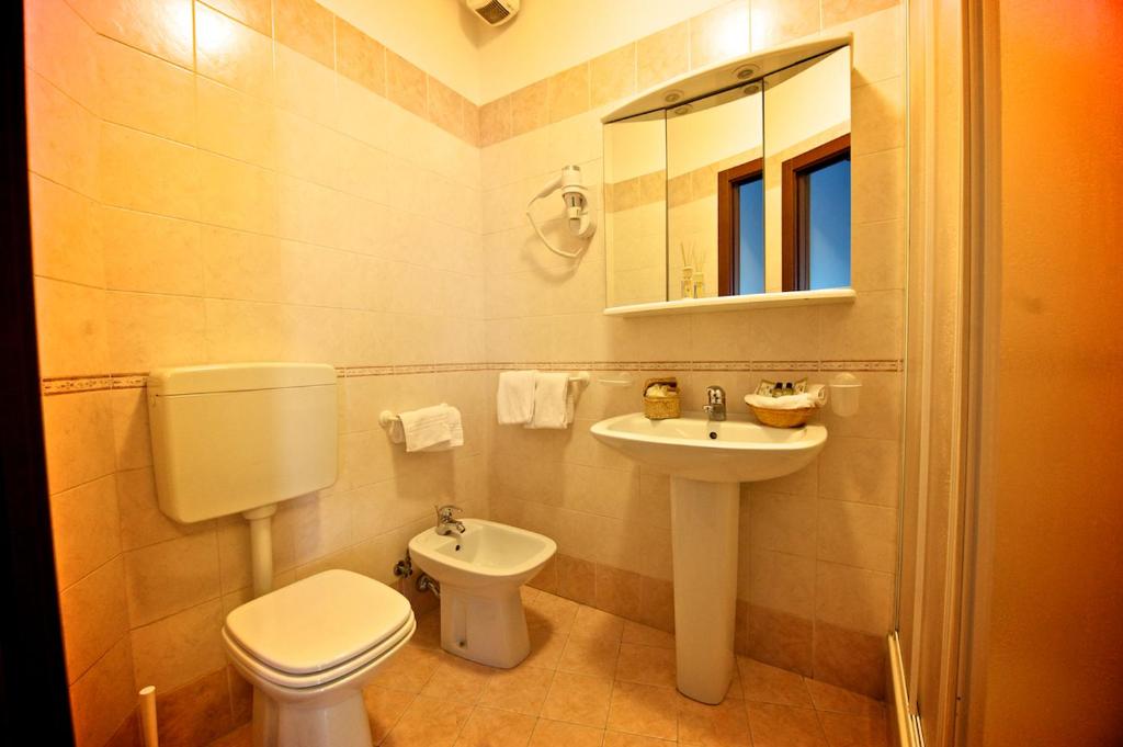 Hotel La Bussola - Triple Room