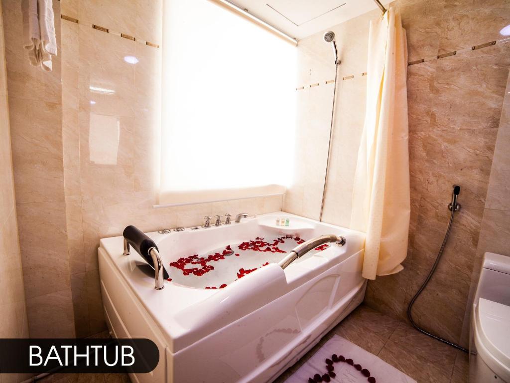 Moonlight Hotel Hue - 11