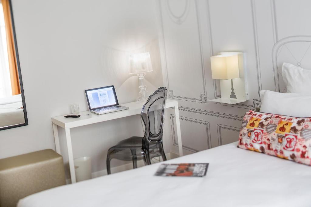 Hôtel Paris Vaugirard - Resim 34