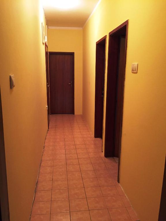 Explorer Podgorica - Triple Room With Shared Bathroom