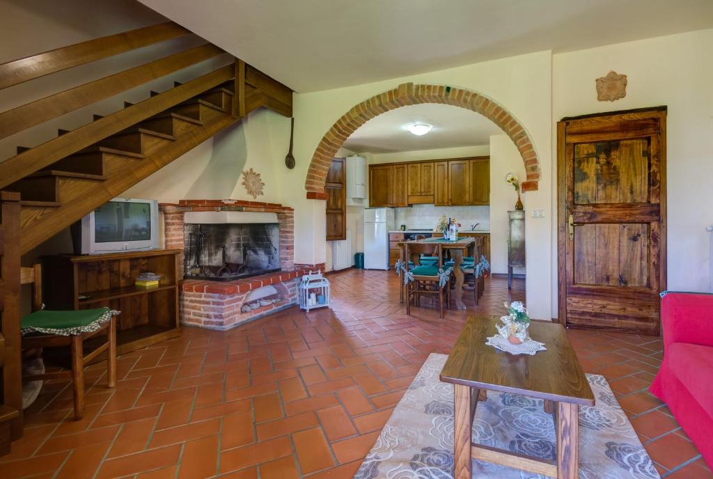 A television and/or entertainment centre at Agriturismo San Francesco