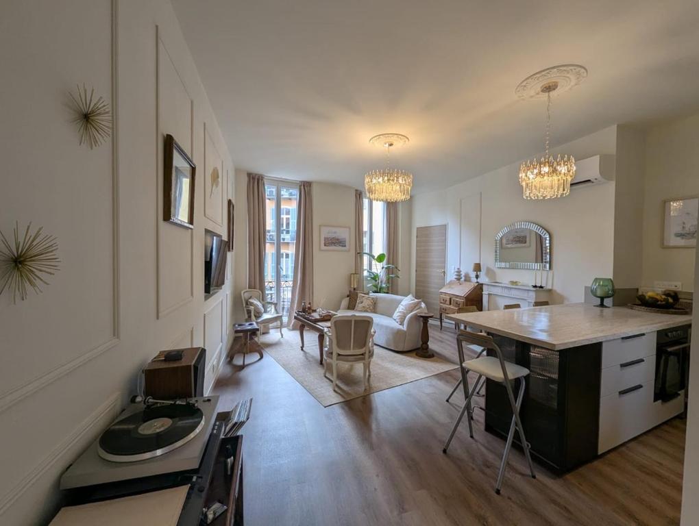 Beautiful luxurious apartment
