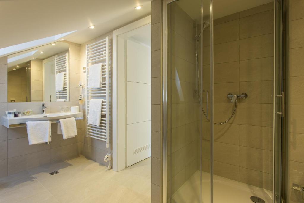 Klarisa Palace Rooms - 6