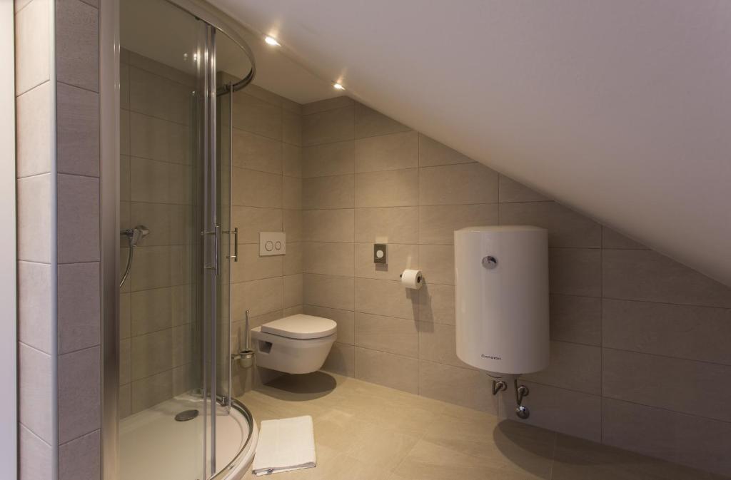 Klarisa Palace Rooms - 12