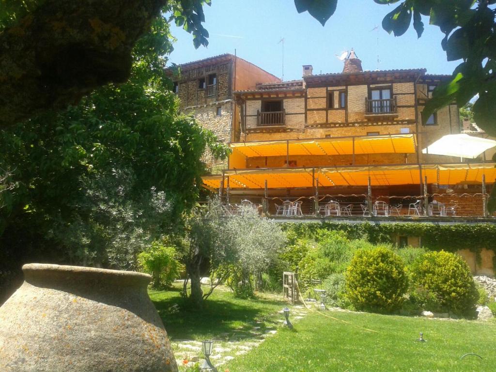 Zahrada ubytování Hotel Rural Calatañazor
