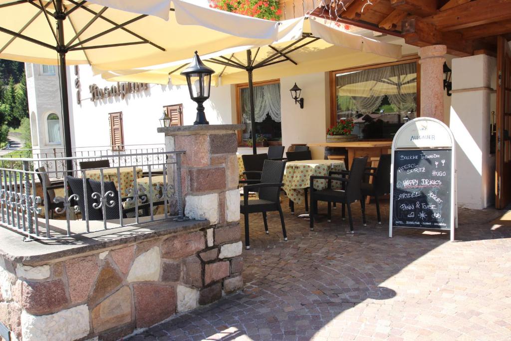 Restaurace v ubytování Hotel Rosalpina