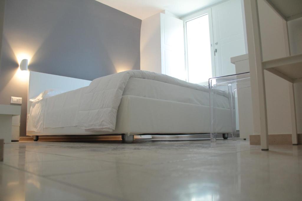 Lamia Room Rentals - 3