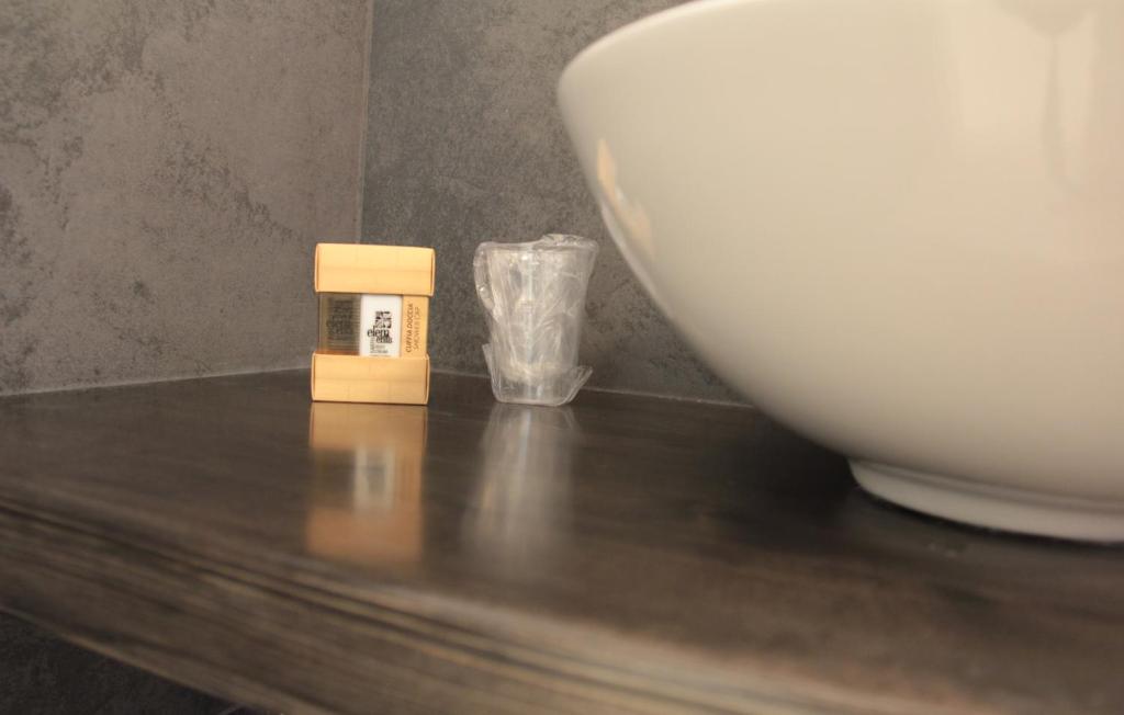 Lamia Room Rentals - 11