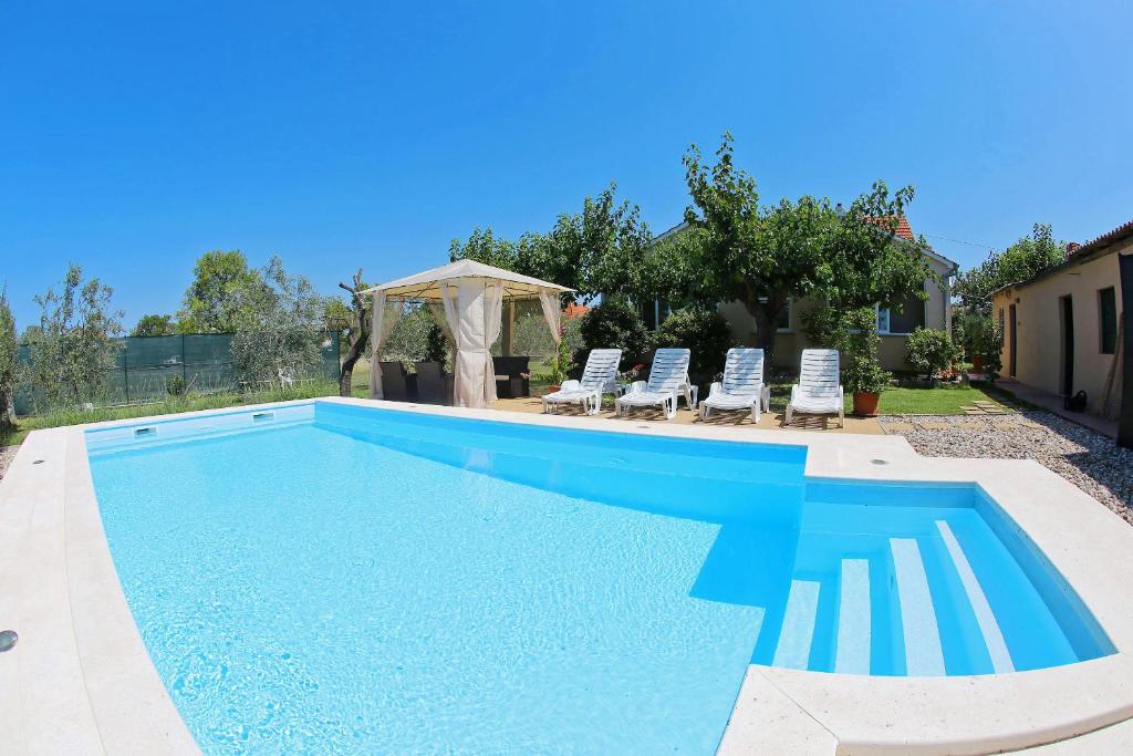 Πισίνα στο ή κοντά στο Holiday Home Frane