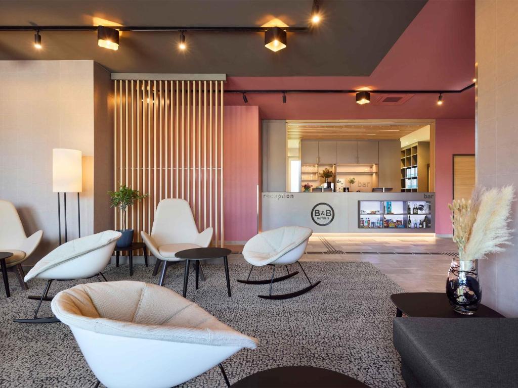 Khu vực ghế ngồi tại B&B HOTEL Emmerich