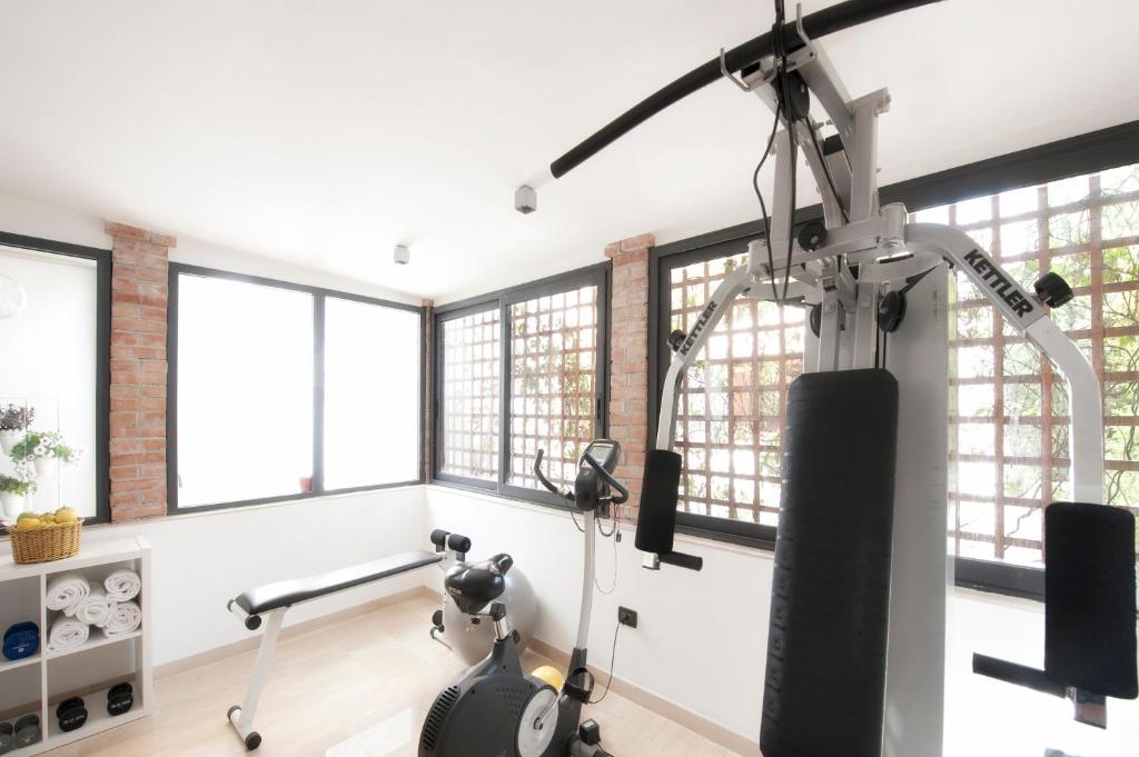 Fitness centrum a/nebo fitness zařízení v ubytování Best Western Ars Hotel