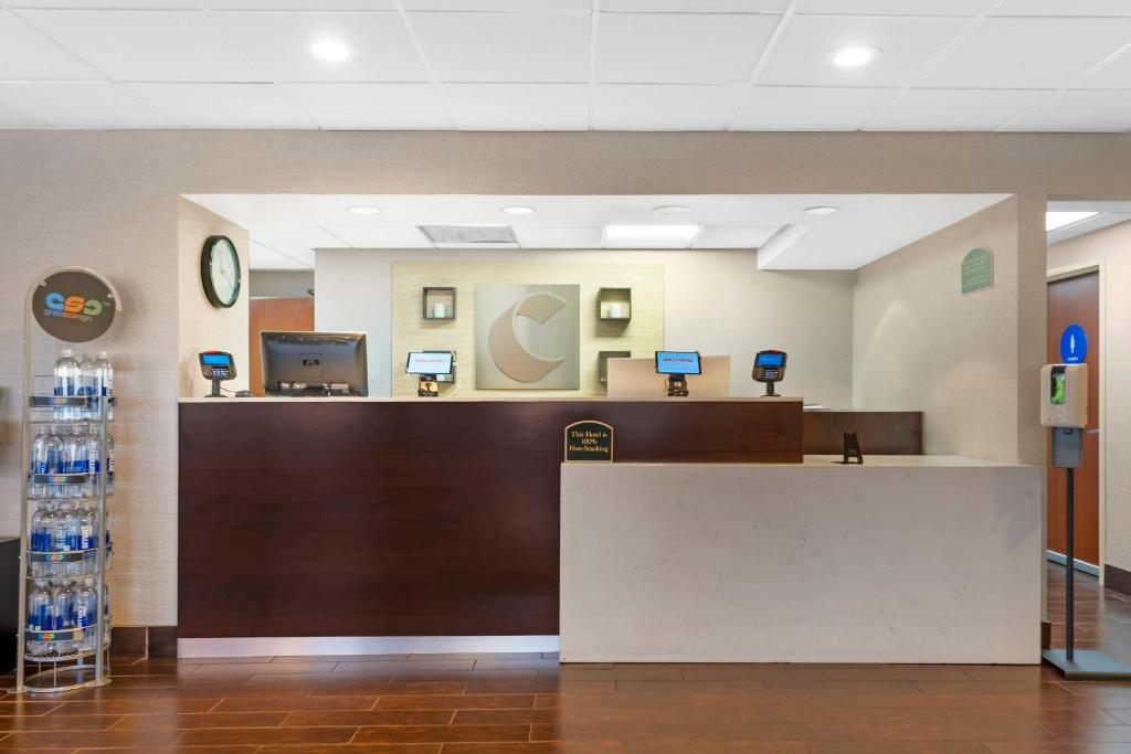 Comfort Inn Anaheim Resort photo