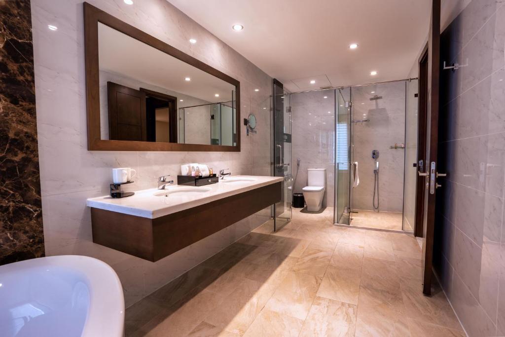 Suite Gia Đình
