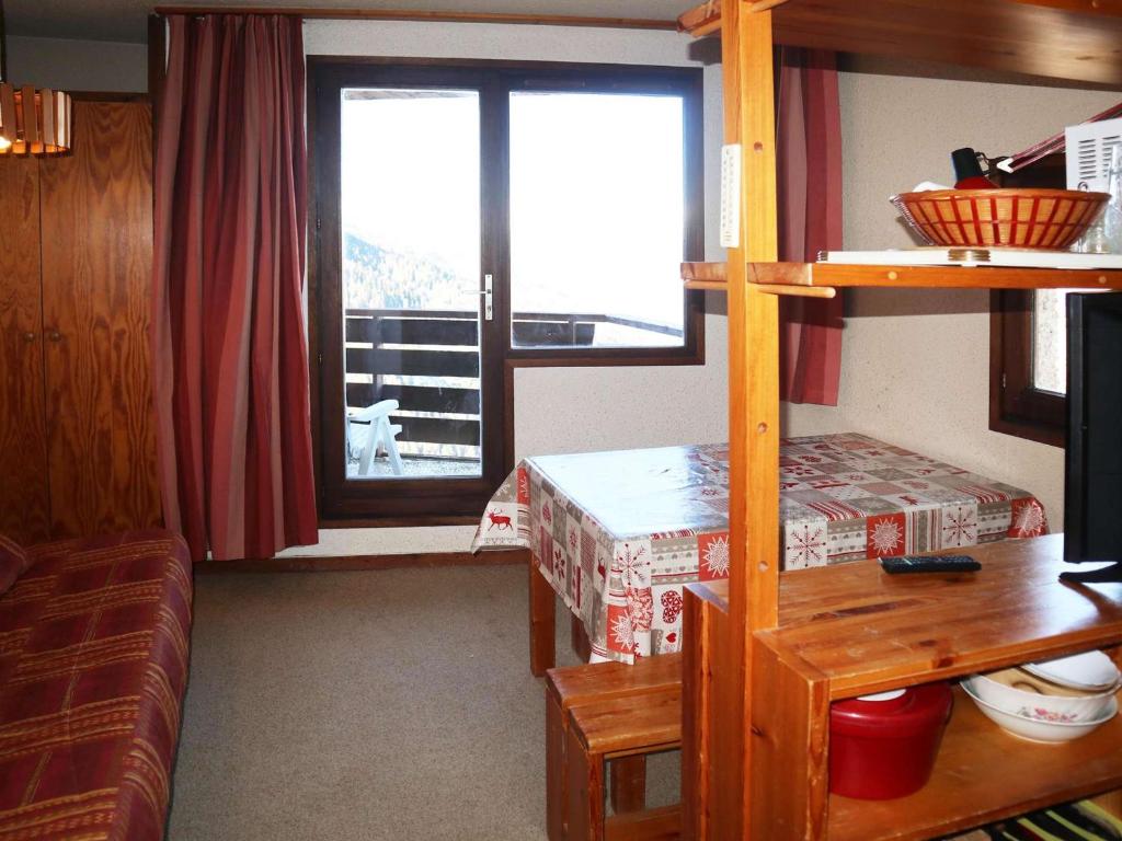 Studio aux Orres 1650 pour 4 pers, accès direct pistes - FR-1-322-674