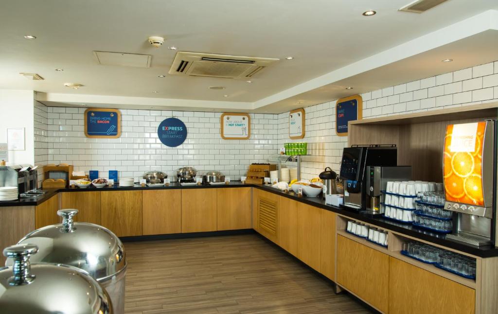 Holiday Inn Express Bath by IHG - Resim 28