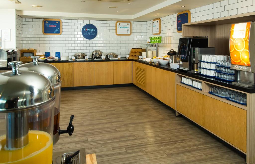 Holiday Inn Express Bath by IHG - Resim 29