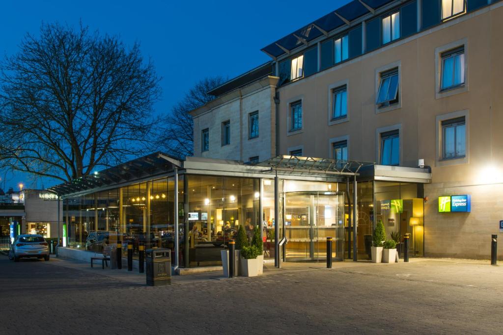 Holiday Inn Express Bath by IHG - Resim 5