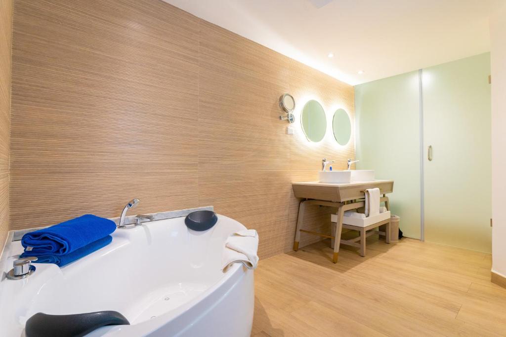 Grand Bavaro Princess - All Inclusive photo