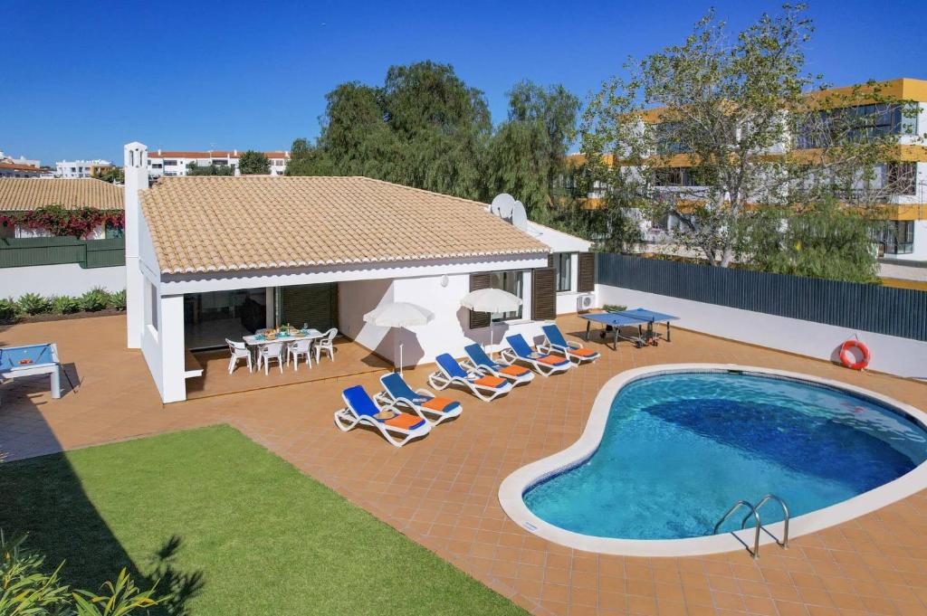 Villa Buganvillea by Villa Plus