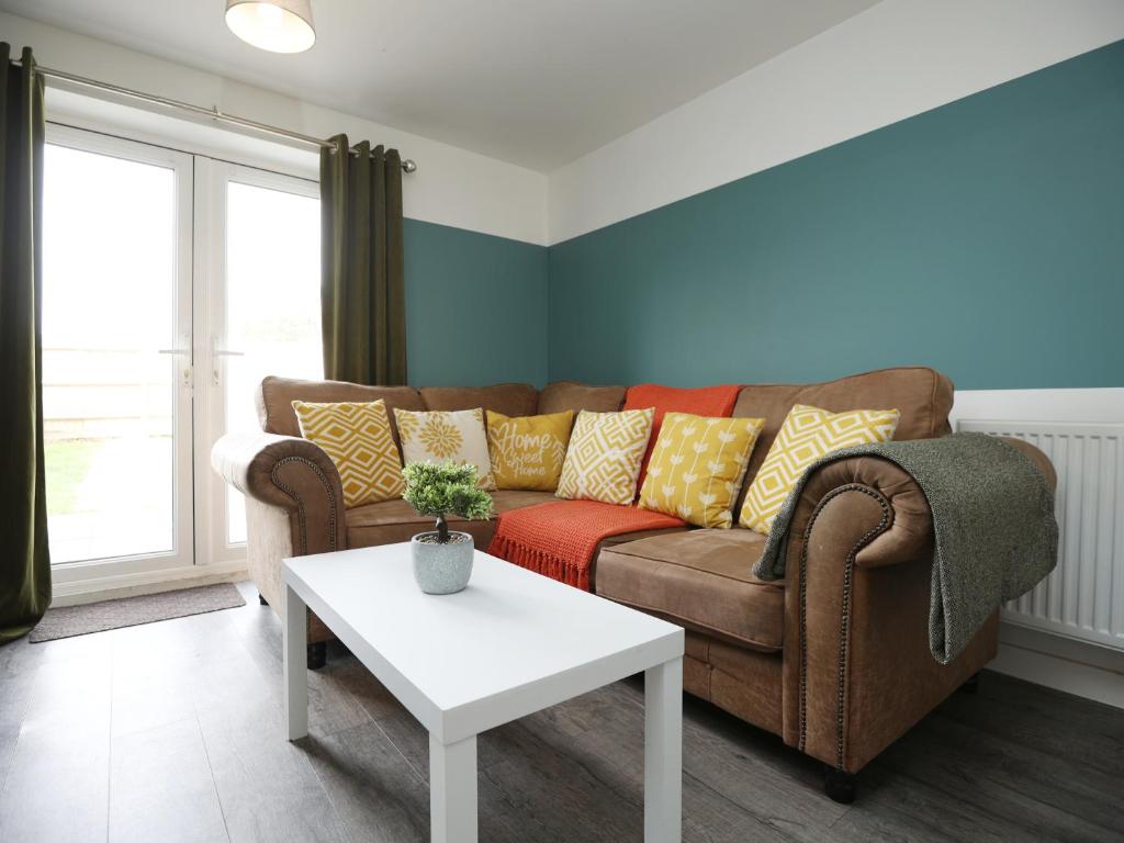 Istumisnurk majutusasutuses Homington House By N And N Stays, Perfect for Contractors and Workers, Monthly stay Disc available, Private off road Parking for 2 vehicles, Fast Wifi