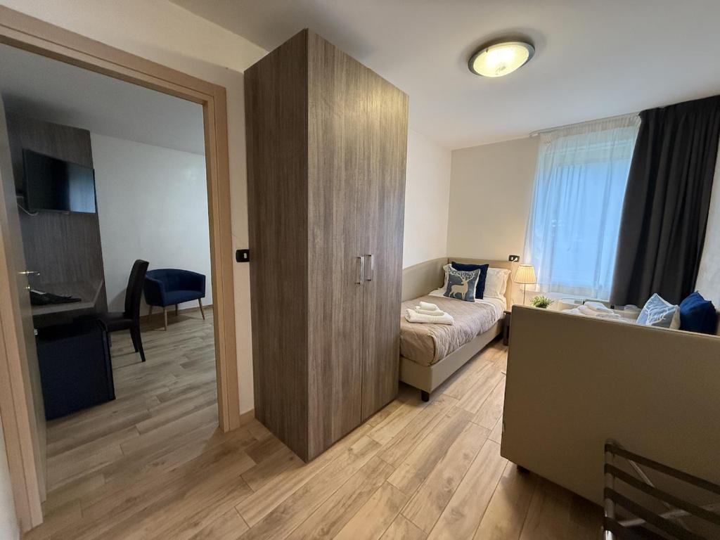Hotel Iris - Economy Triple Room