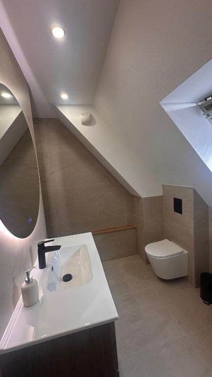 Superbe Duplex proche Centre ville Parking gratuit – photo 8