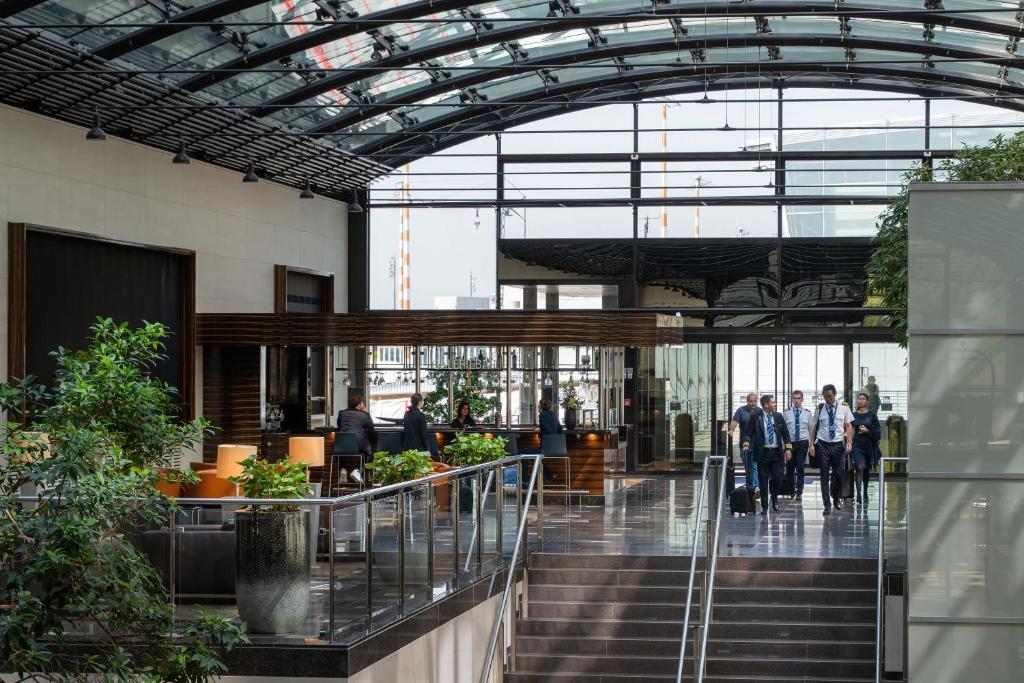 Maritim Hotel Düsseldorf - Resim 6