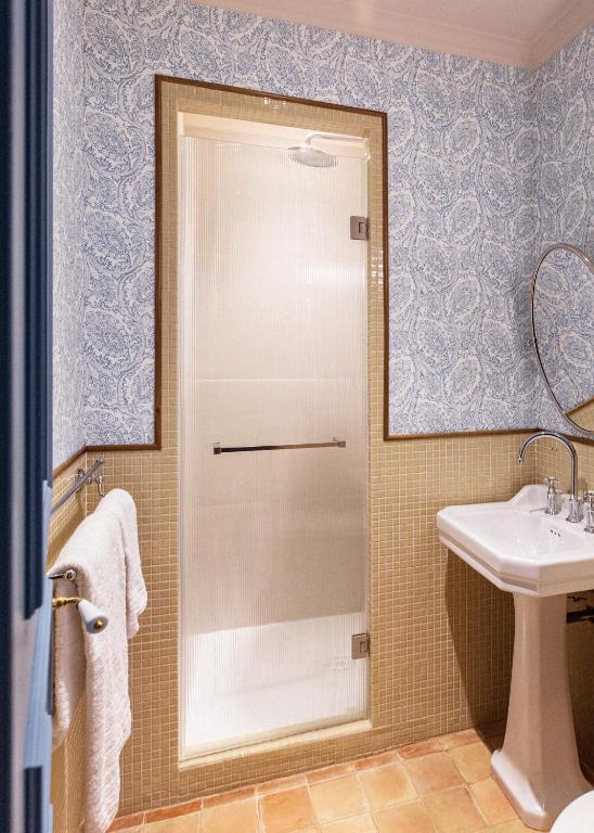 Hôtel Amista Marseille - ancien Hôtel Saint Louis - Vieux Port - Resim 6