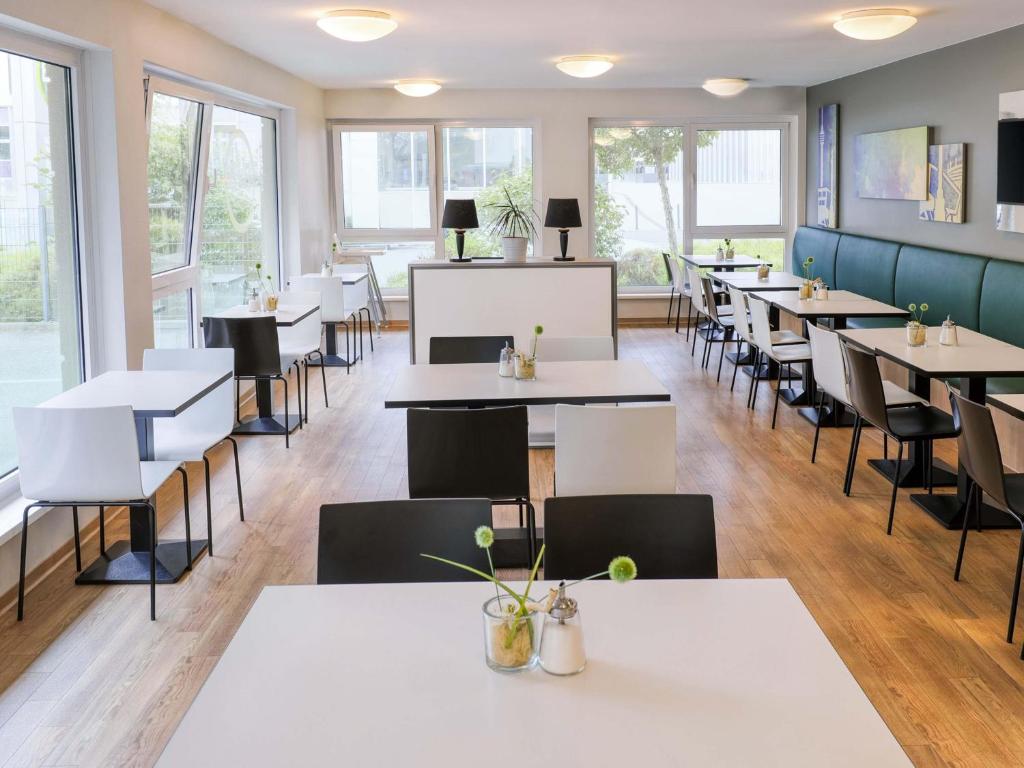 B&B Hotel Stuttgart-Vaihingen - Resim 17