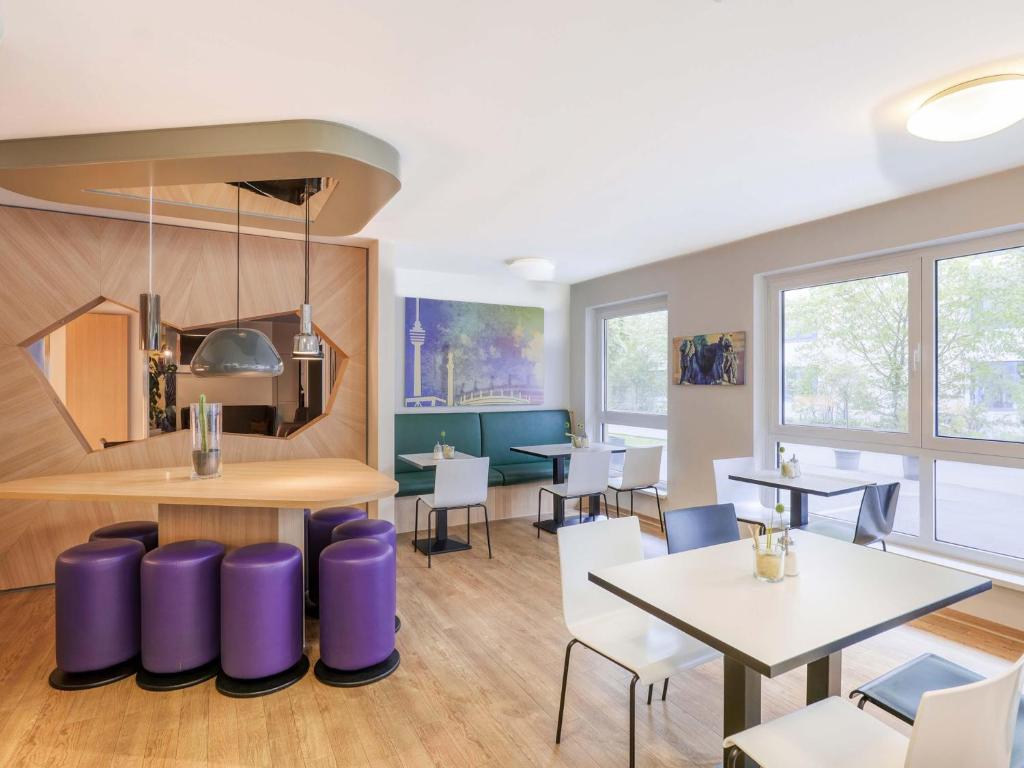 B&B Hotel Stuttgart-Vaihingen - Resim 18