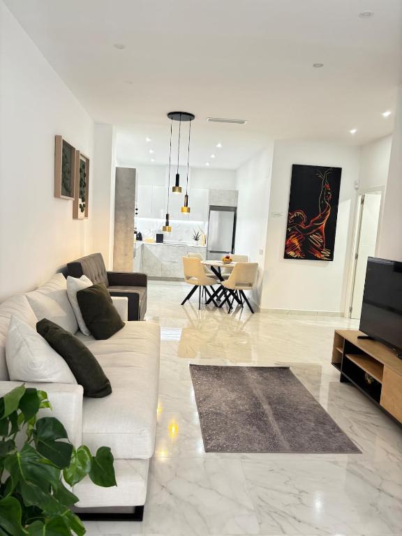 Modern and exclusive Apartment 50m from Sea Torrevieja Center