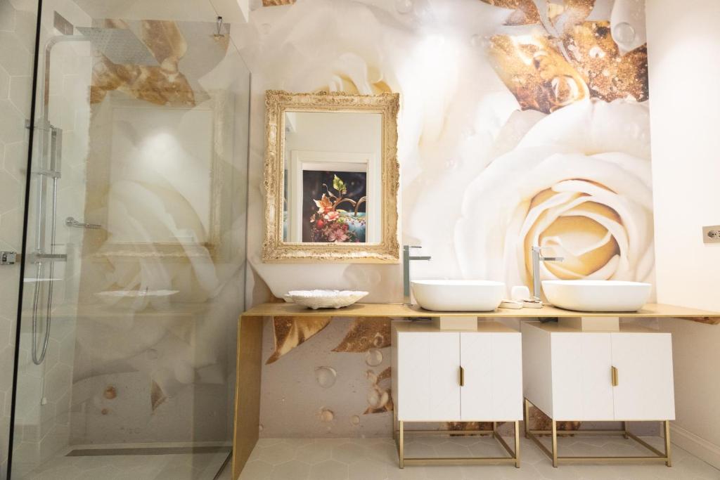 History Suite Riccione - Resim 3